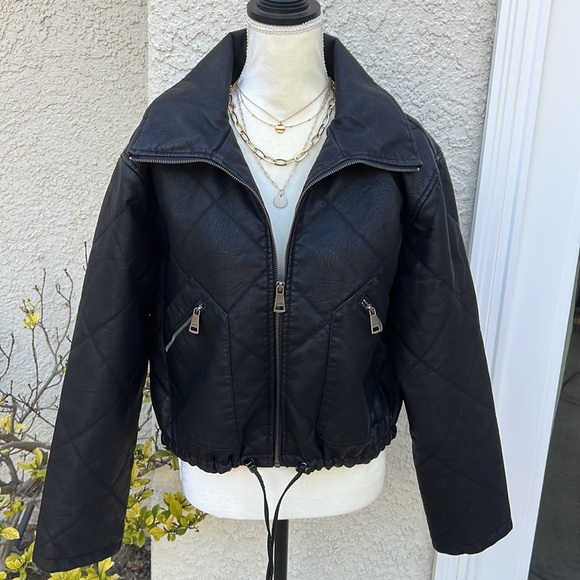 DKNY Faux Leather Black Quilt Crop Moto Jacket Women's Size S NWOT - Picture 1 of 7